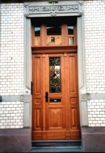 Gr&uuml;nderzeit-Haust&uuml;r in massiv Eiche