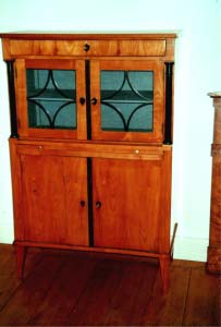 Schrank nach der Restaurierung