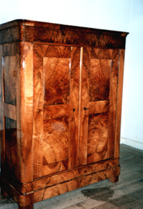 Schrank nach der Restaurierung